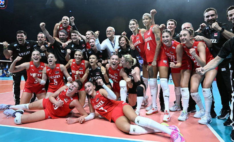 A Milli Kadın Voleybol Takımı şampiyonluk için sahaya çıkıyor
