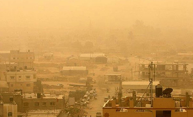 İran'da kum fırtınası: 2 bin 107 kişi hastaneye gitti