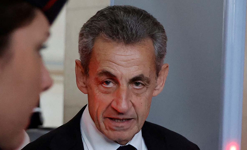 Sarkozy'e yeni soruşturma: 'Libya fonları' davasında tanığa baskı yapmakla suçlanıyor