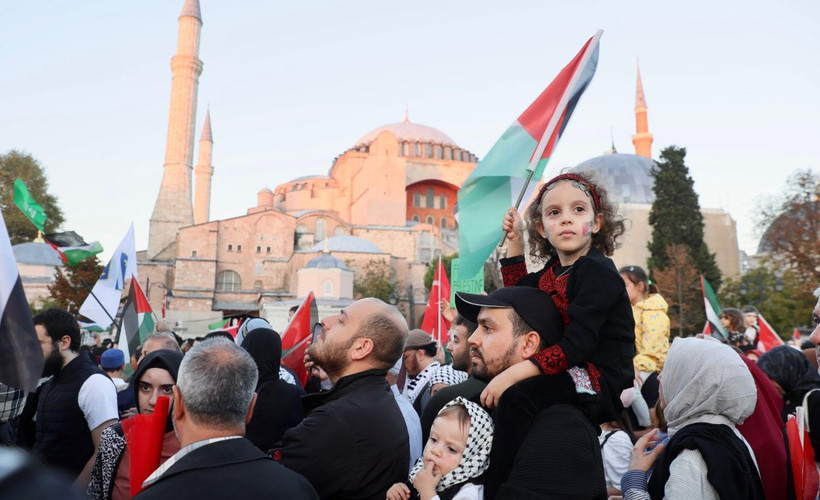 İstanbul'da Filistin'e destek yürüyüşü düzenlendi