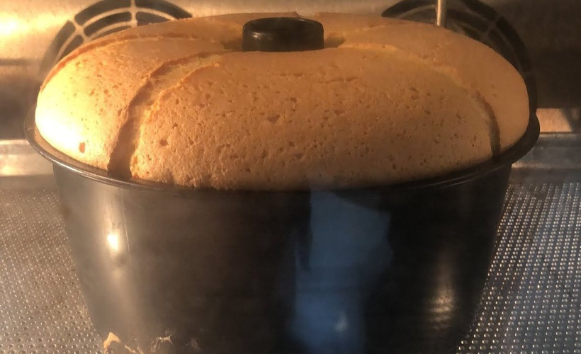 24 yıllık pastacıdan dağ gibi kabaran kekin tüyosu! Pişen kek bu yöntemlerle asla çatlamıyor