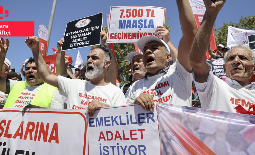 Emekliler hükümetin zam açıklamalarına tepkili: 'Tabutumuza son çiviyi çakmak istiyorlar'