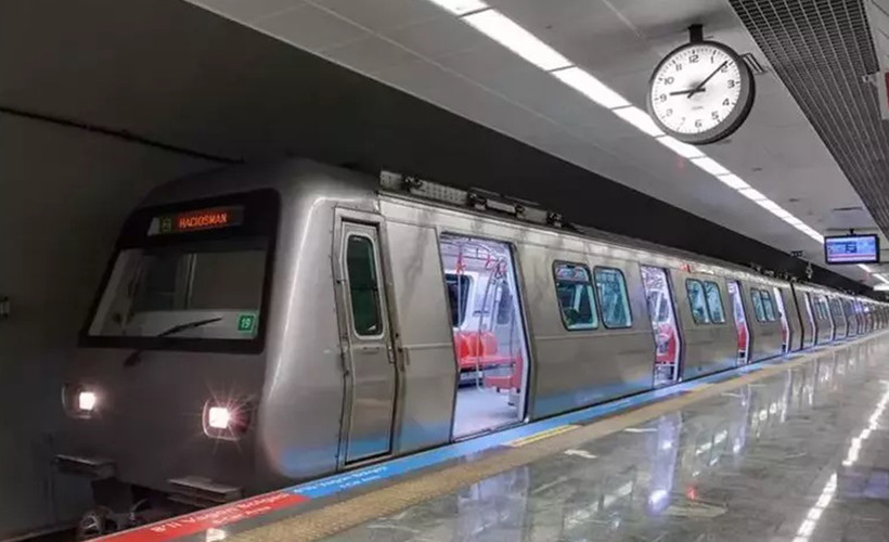 Mecidiyeköy metro istasyonunda intihar girişimi: Seferler normale döndü