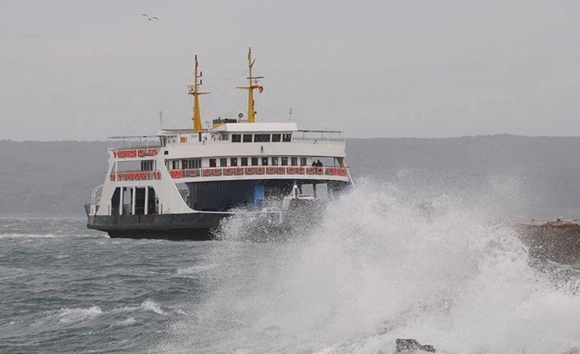 Çanakkale'de bazı feribot seferleri iptal edildi