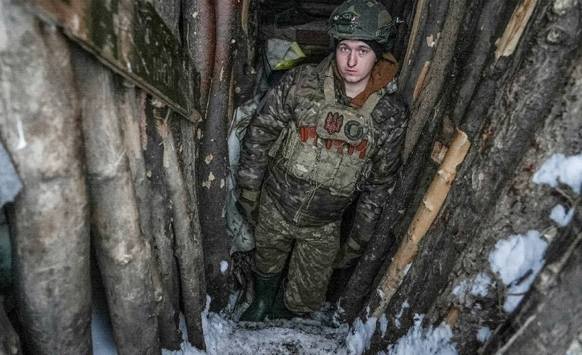 Ukrayna parlamentosu, askerlikten kaçanlara baskı yapılmasını öngören zorunlu askerlik tasarısını Zelenskiy'e geri gönderdi