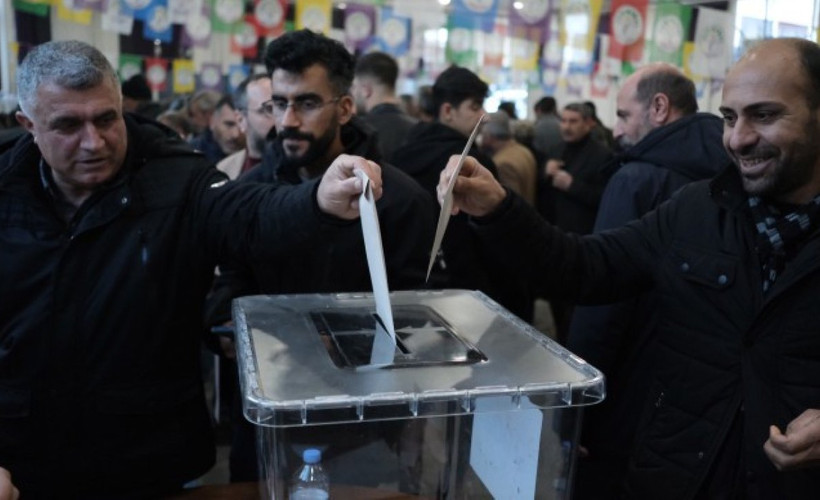 DEM Parti'nin 10 ilde yaptığı halk yoklamasında oy kullanma işlemi sona erdi