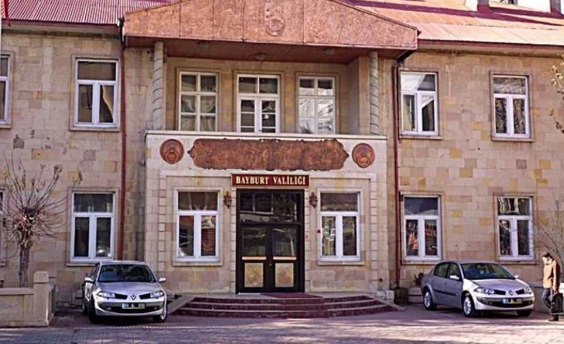 Bayburt'ta kar nedeniyle hamile ve engelli kamu çalışanlarına 1 gün izin verildi