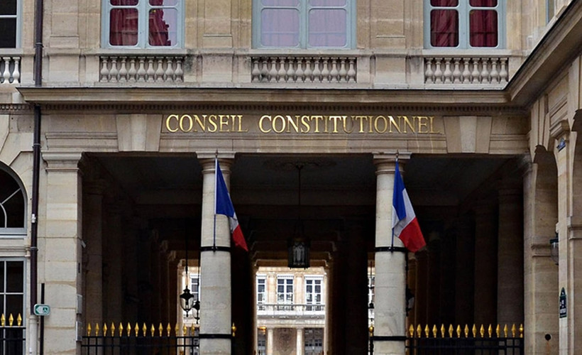 Fransa Anayasa Konseyi yeni göçmen yasasının bazı maddelerini iptal etti