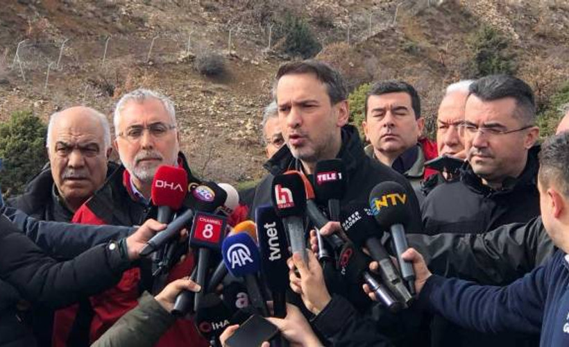 Bakan Bayraktar İliç'te açıklama yaptı: Göçük altındaki işçilerin lokasyonlarını tespit ettik
