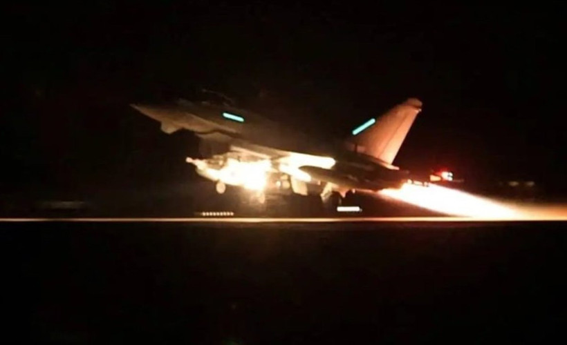 ABD'den Yemen'deki Tahran destekli Husilere ait hedeflere beş saldırı