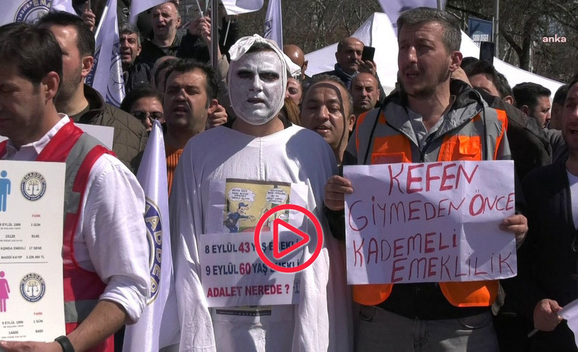 Kadıköy'de EYT eylemi: Kademeyi veren oyumuzu alacak