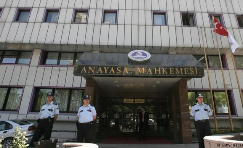 AYM kararının reddine AP'den tepki
