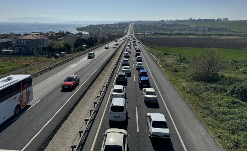 Tekirdağ-İstanbul yolunda trafik yoğunluğu