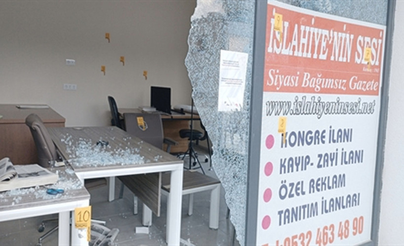 Antep'te yerel gazetenin ofisi kurşunlandı