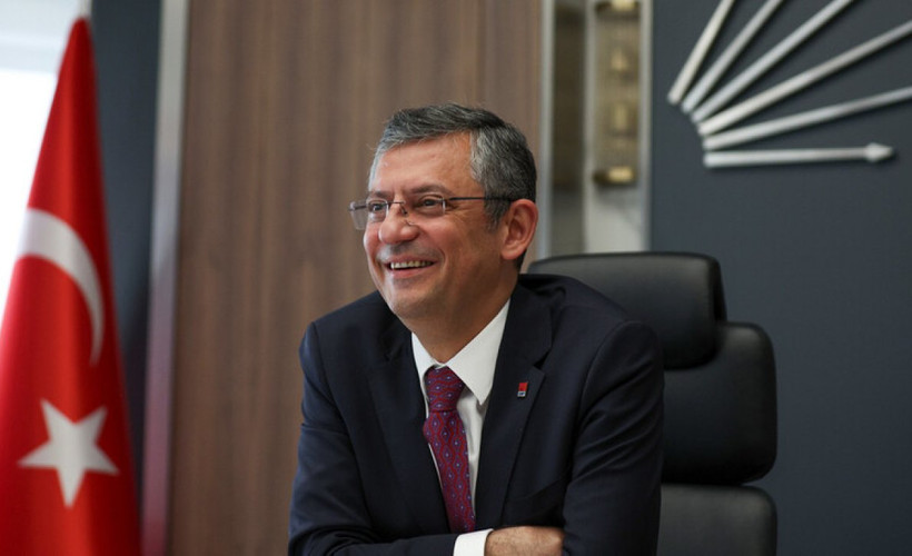 Özgür Özel, AKPM oturumuna katılmak üzere Fransa'ya gidiyor