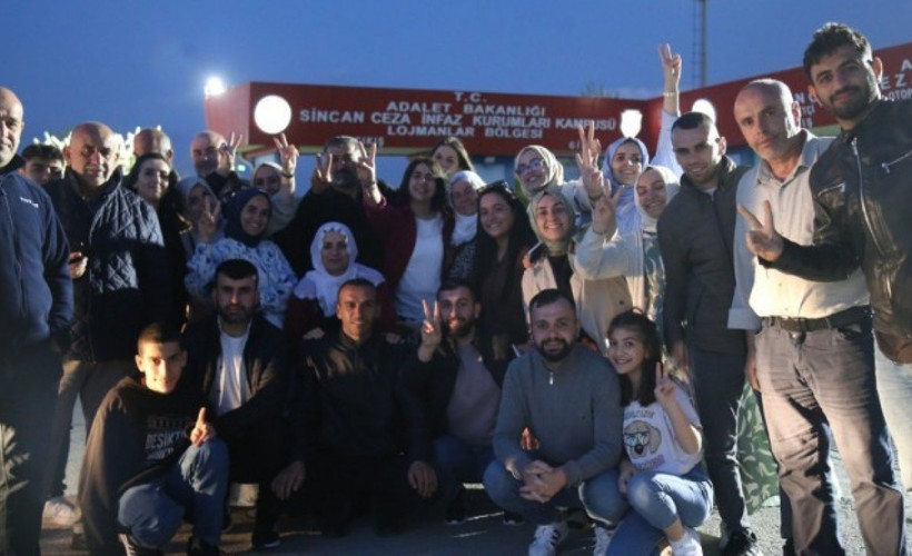 Gazeteci Dilan Oynaş tahliye edildi
