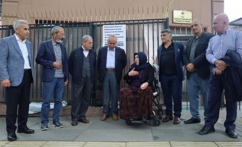Emine Şenyaşar’ın Adalet Nöbetine 78’liler Girişimi’nden destek ziyareti