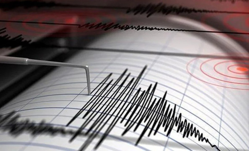 Ege Denizi'nde peş peşe iki deprem: 4.0 ve 3.7