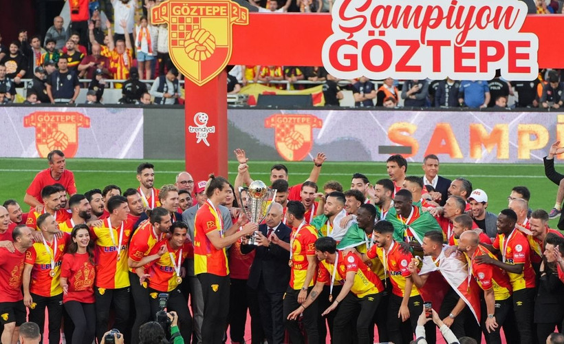Süper Lig'e yükselen Göztepe, kupasını aldı