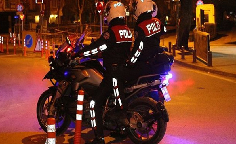 Kendilerine 'lan' diyen polise 'üslup' uyarısı yapan dört kişiye işkence: 'Hem dövüp hem küfrettiler'
