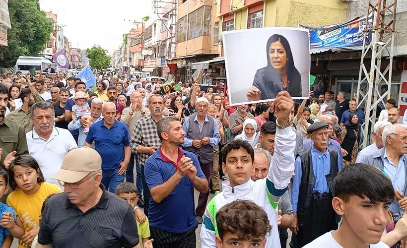 Adana'da Kobanê Davası protestosu