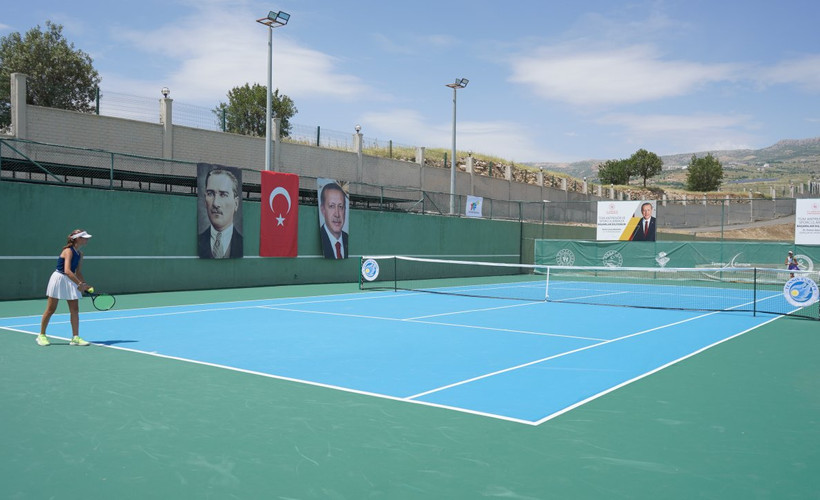 Şırnak’ta 9 ülkeden tenisçilerin katıldığı Cudi Cup Turnuvası başladı