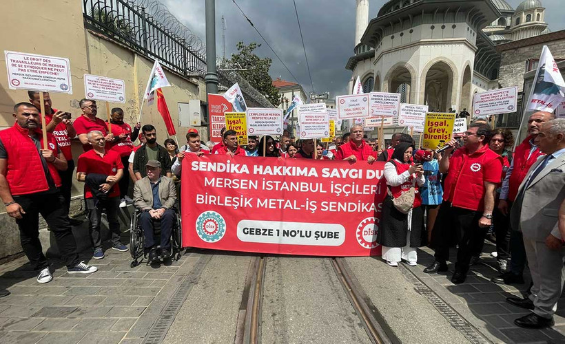 Mersen işçilerinden Taksim'deki Fransız Konsolosluğu önünde eylem