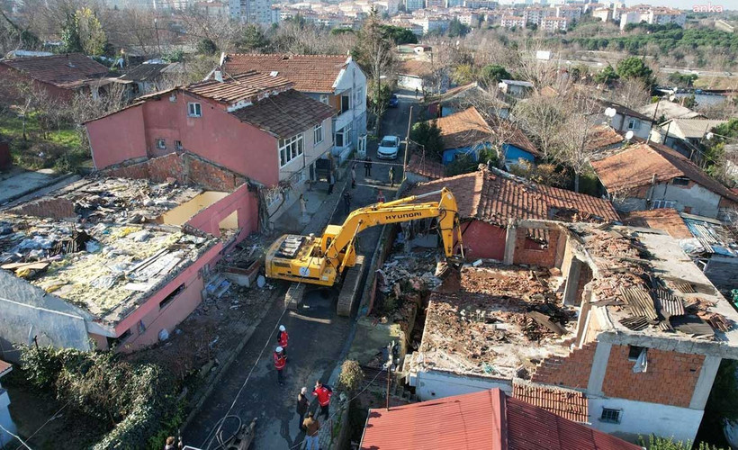 İBB, İstanbul'da hemen yıkılabilecek çok riskli 1556 bina belirledi