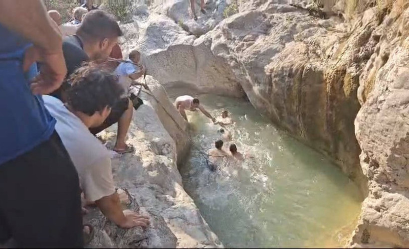 Antalya ve Rize'de dört turist boğularak öldü