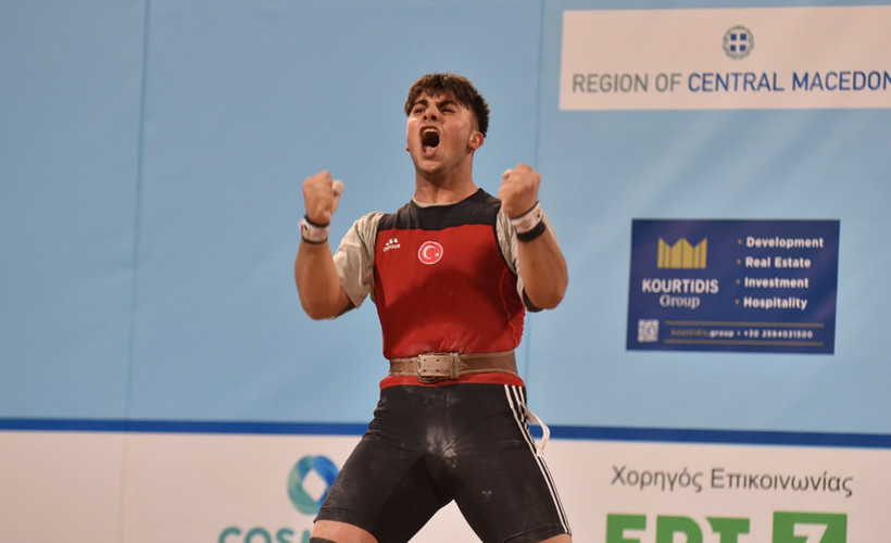Şırnaklı sporcu halterde Avrupa üçüncüsü oldu
