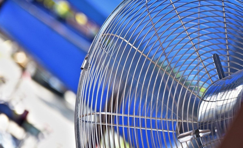 Vantilatörü klimaya çevirmeye yarayan yöntem! Ev çok daha iyi serinliyor