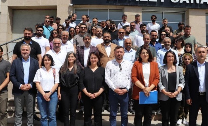 ÖHD ve DEM Parti, kayyım kararının iptali için Van İdare Mahkemesi’ne başvurdu: 'Çocuklarımızın geleceği karartılıyor'