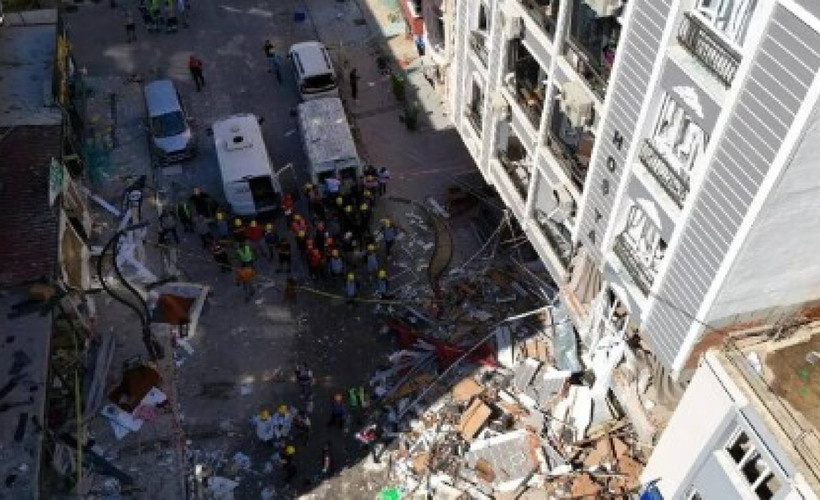 İzmir'de 5 kişinin öldüğü patlamaya ilişkin iki şüpheli tutuklandı
