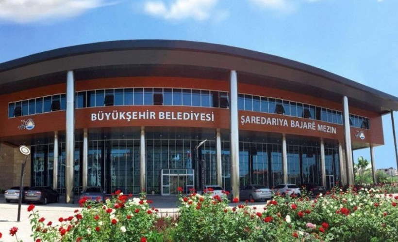 Van Büyükşehir Belediyesi’nin konserine valilikten engel