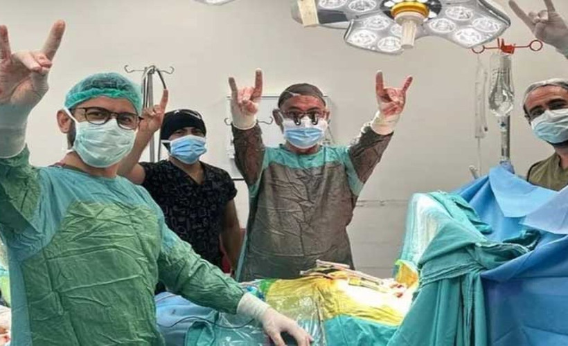 TTB'den, 'bozkurt' işareti yapan doktorlar hakkında açıklama: Güven zedeleyici nitelikte