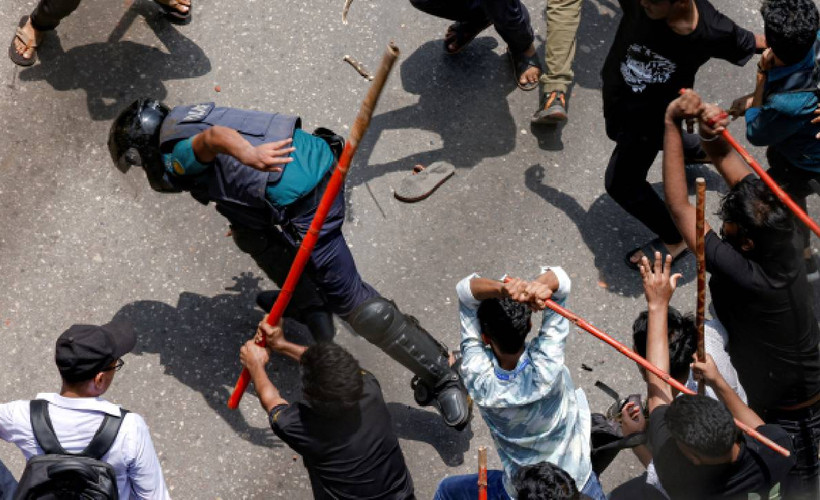 Bangladeş'te 'kamu istihdamında liyakat' protestoları: En az 114 ölü, sokağa çıkma yasağı, internet kesintisi