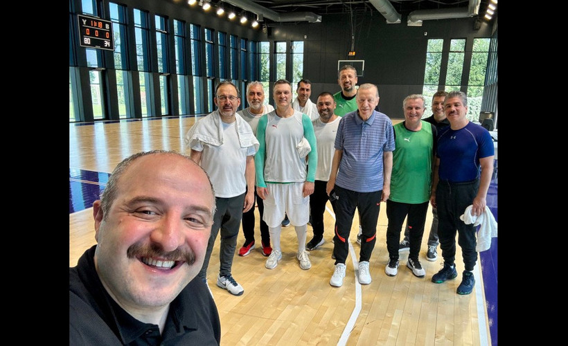 Varank paylaştı: Erdoğan basketbol oynadı
