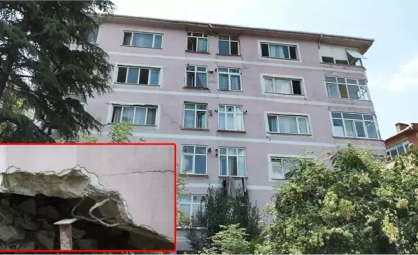 Bahçelievler'de yüzlerce kişinin oturduğu sitenin cephesinde çatlak, zemininde boşluk oluştu