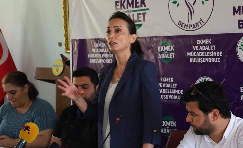 Hatimoğulları, Hatay'da çiftçilerle buluştu: 'İktidarın bütün politikalarını alaşağı etmek zorundayız'