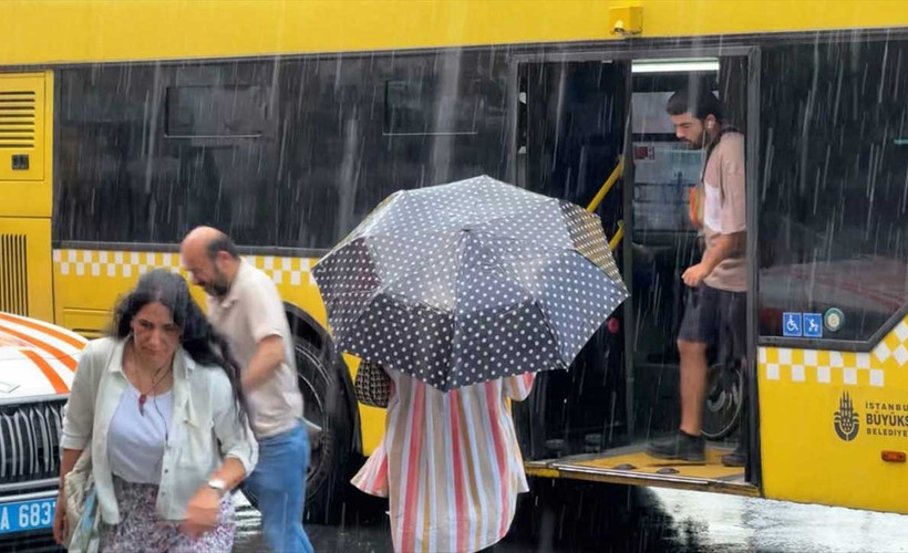 Meteoroloji iki ili turuncu kodla uyardı, İstanbul'da da yağmur bekleniyor