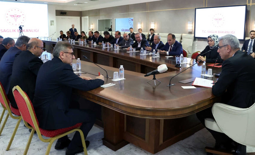 Sağlık Bakanı Memişoğlu açıkladı: Aile sağlığı merkezleri ile hastaneler entegre edilecek