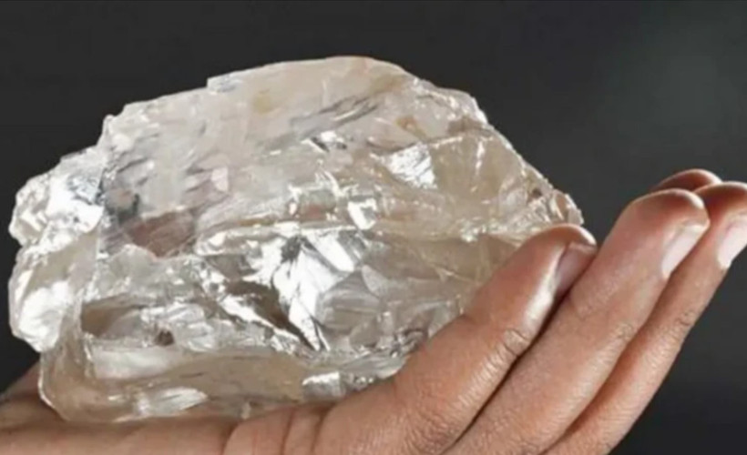 Dünyanın en büyük ikinci elması Botsvana'da bulundu