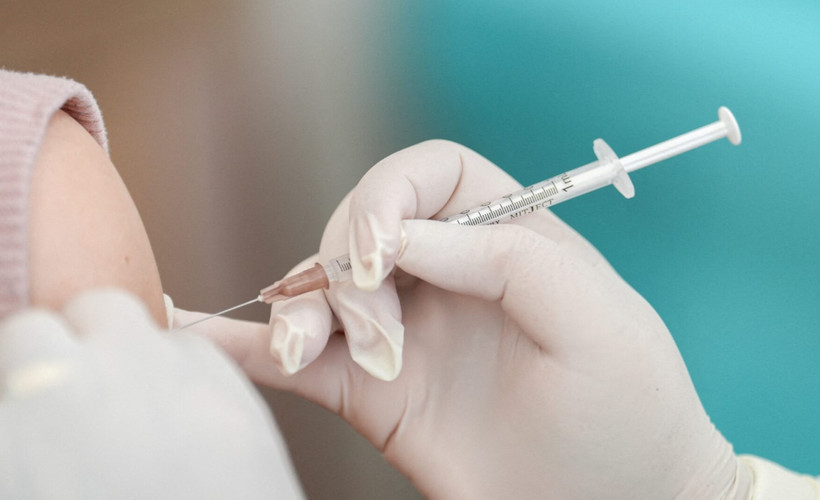 Dünyada bir ilk: BioNTech'in akciğer kanseri aşısının testleri, Türkiye dahil yedi ülkede başladı