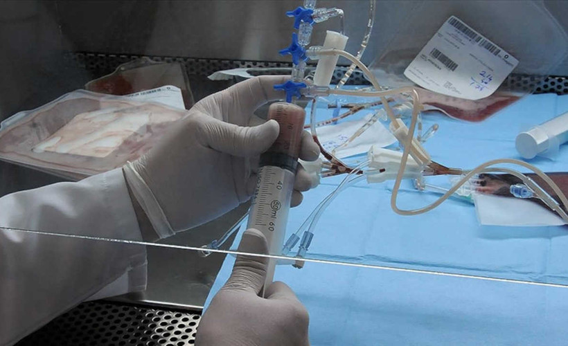 İlk kanser aşısı İngiltere'de bir hastaya uygulandı