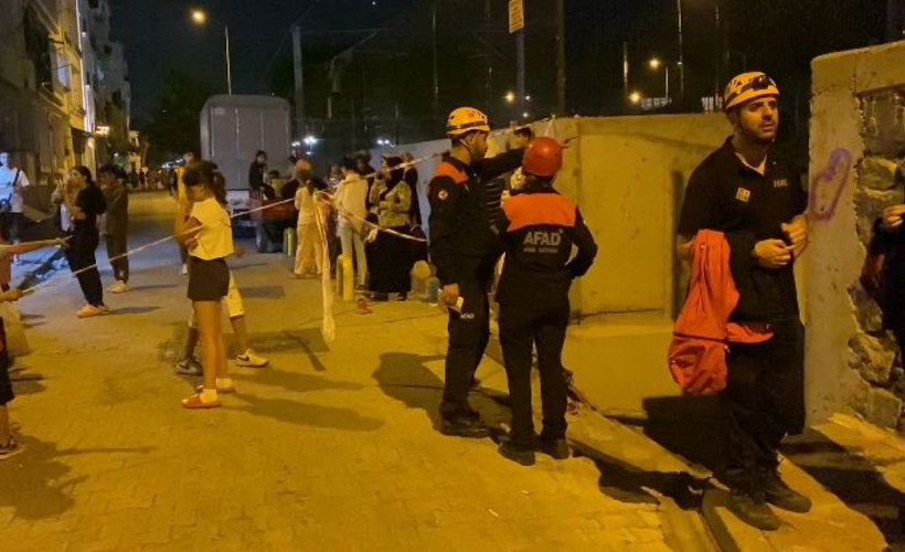 İstanbul'da 50 yıllık binanın tabanı çöktü