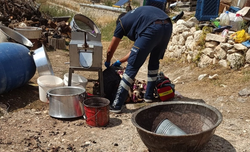Mut'ta 'patpat- pekmez' kavgası: Üç kişiyi öldürdü