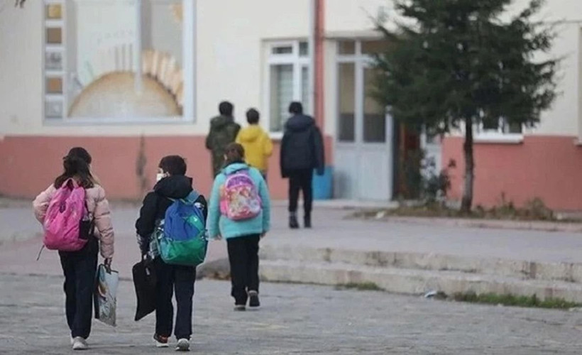 İstanbul Valiliği duyurdu: Okul çıkış saatlerine yılbaşı düzenlemesi