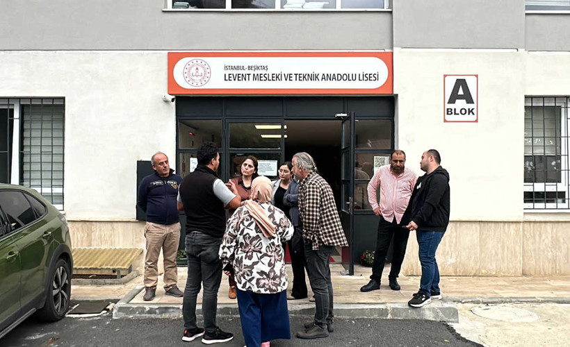 Lisede öğretmen, müdüre silah çekti: Üzerinden ayrıca üç bıçak çıktı