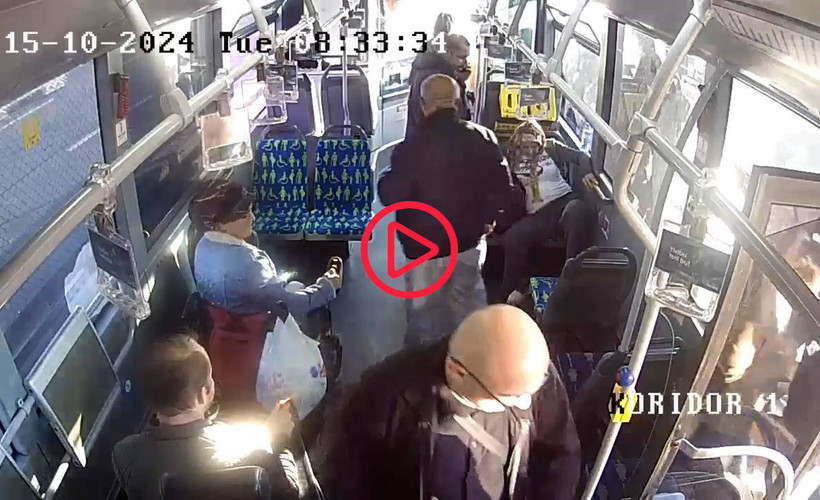 Hamile kadın taksi bulamayınca bindiği metrobüste doğum yaptı
