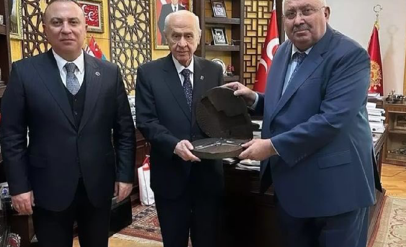 MHP'li Yönter'den silahlı fotoğraf paylaşımı